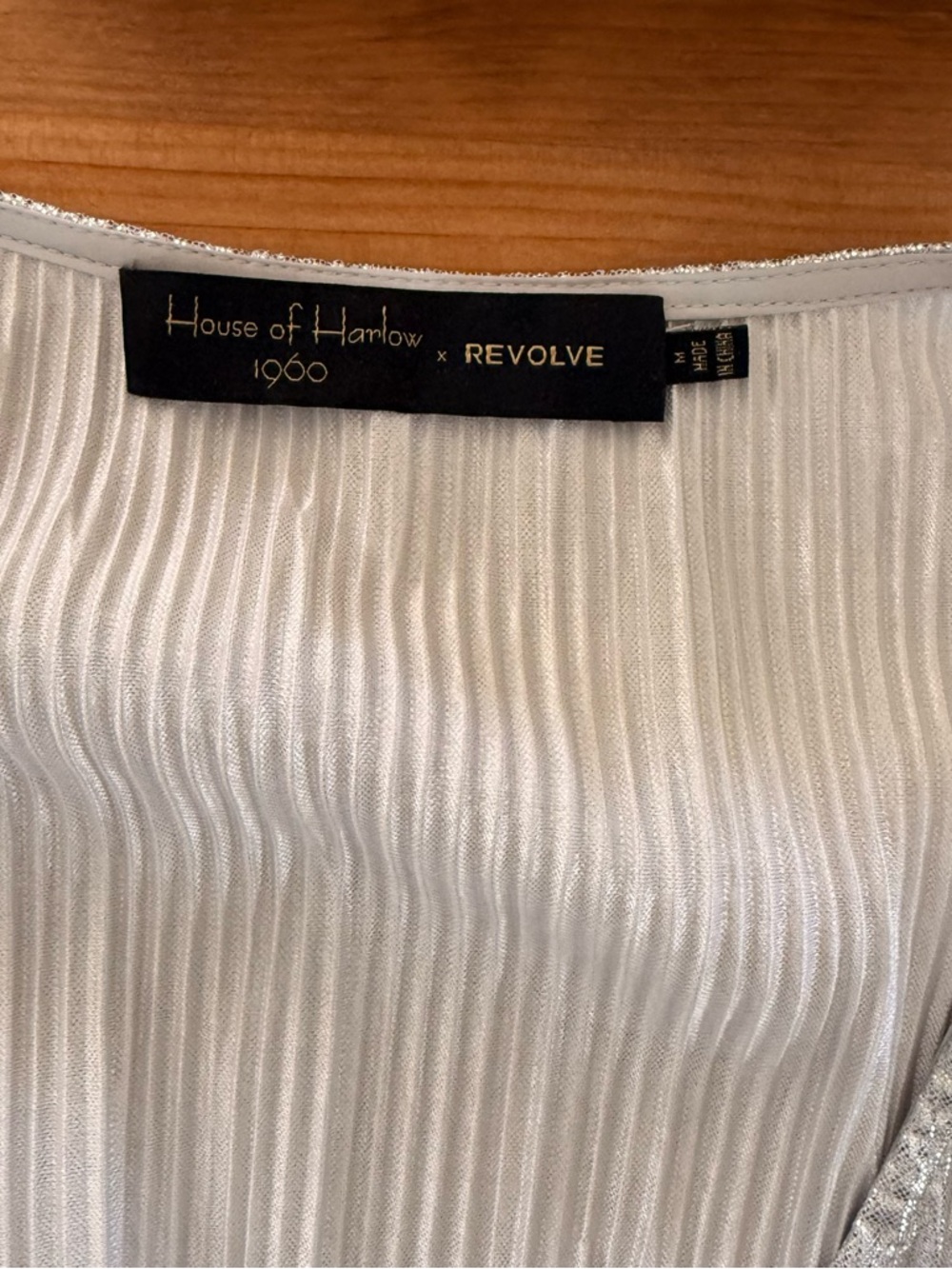 House of Harlow x Revolve Silver Wrap Top NWT  Medium - Picture 4 of 6